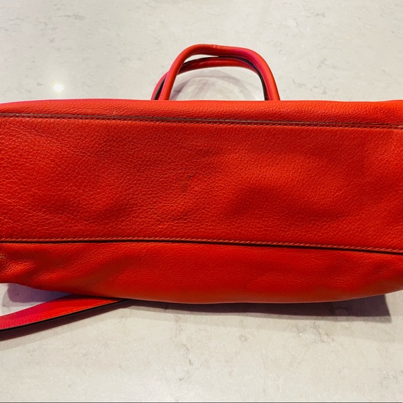 MICHAEL KORS
Hamilton East West Large Tote Red - Picture 7 of 9